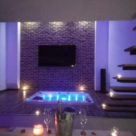 Magnifique Loft Avec Jacuzzi Et Sauna Privatif Ferriere-la-Grande المظهر الخارجي الصورة
